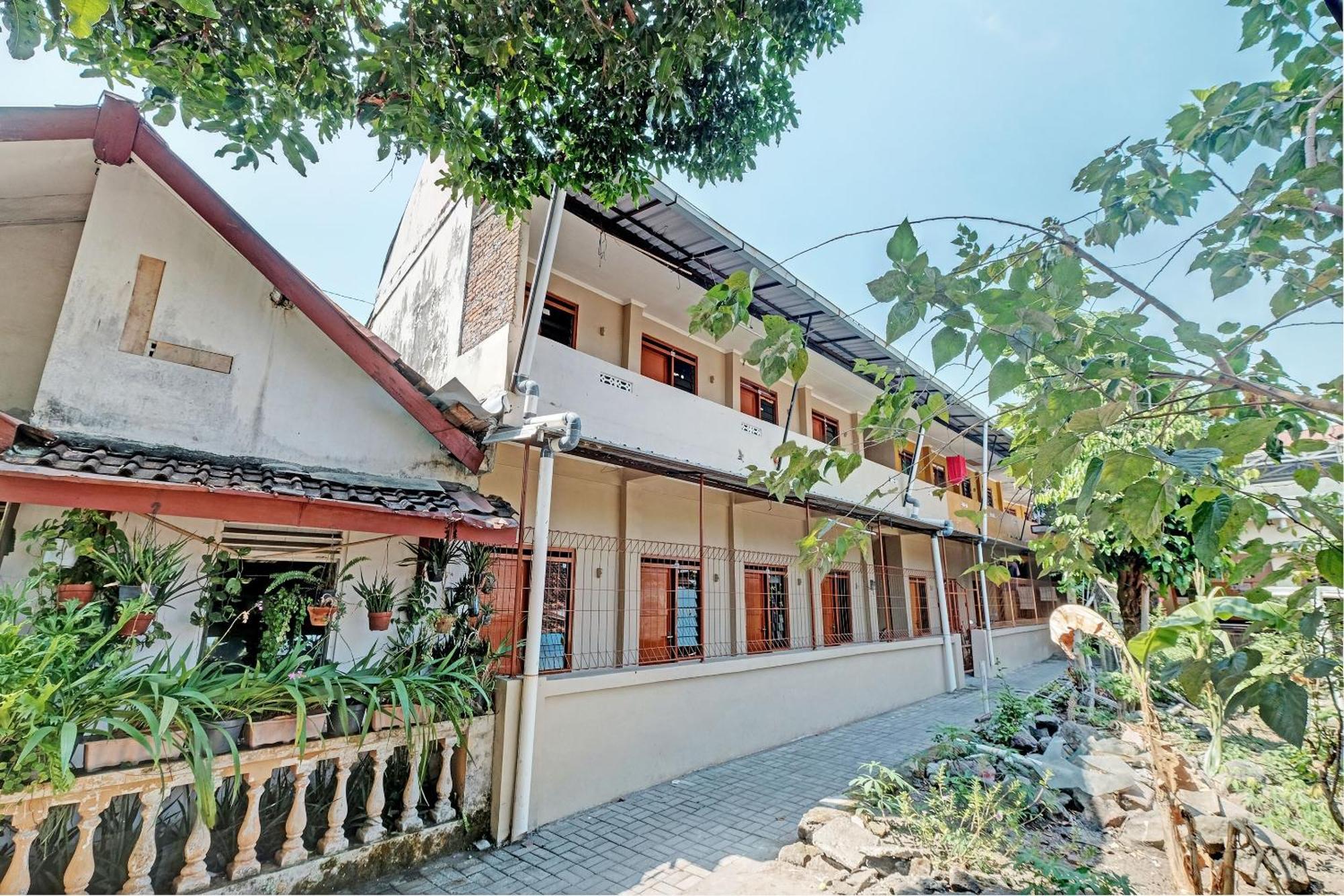 Spot On 92934 Nusantara Syariah Yogyakarta Extérieur photo